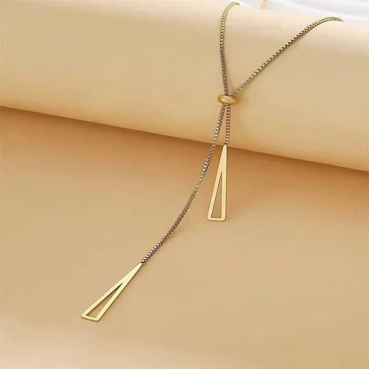 Silver Horizon Triangle Pendant Necklace – Where Minimalism Meets Modern Muse