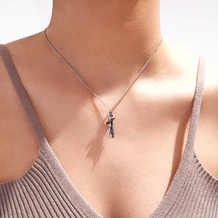 Embrace Forever – Adjustable Hugging Couple Pendant Necklace for Lovers