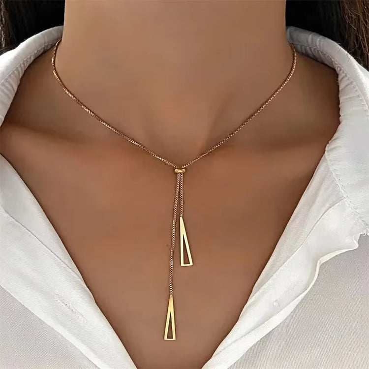 Silver Horizon Triangle Pendant Necklace – Where Minimalism Meets Modern Muse
